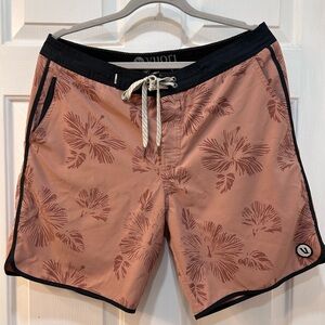 Vuori Board Shorts Mens 34 Pink Floral Cruise Swim Trunks Drawstring Surf Beach